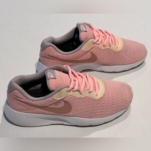 Nike Tanjun Youth Size 6Y Pink Gray & Gold Sneakers Shoes 818384 607